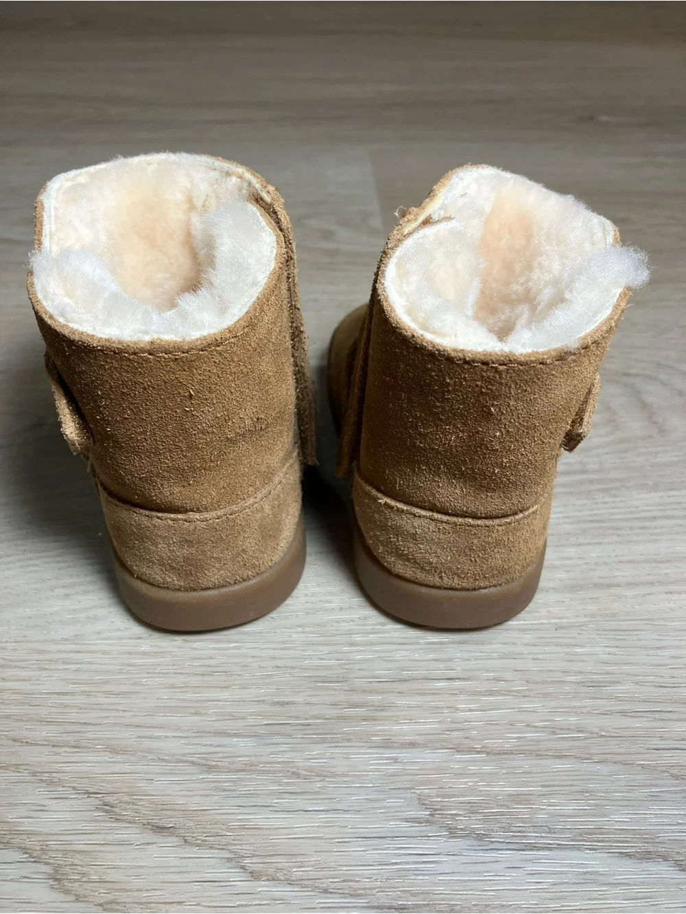 UGG Keelan boots size 4/5C